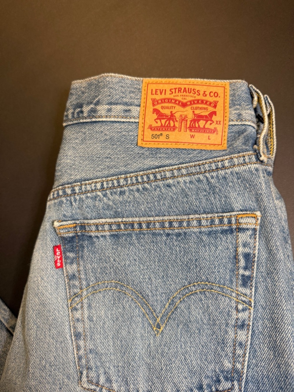 SOLD LEVIS - Picture 4 of 7
